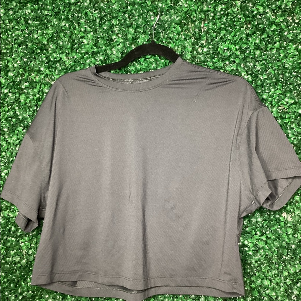 lululemon athletica Gray Crop Top - Picture 6 of 8